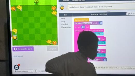 Siswa Sekolah Islam Al Anshar belajar coding dan logika